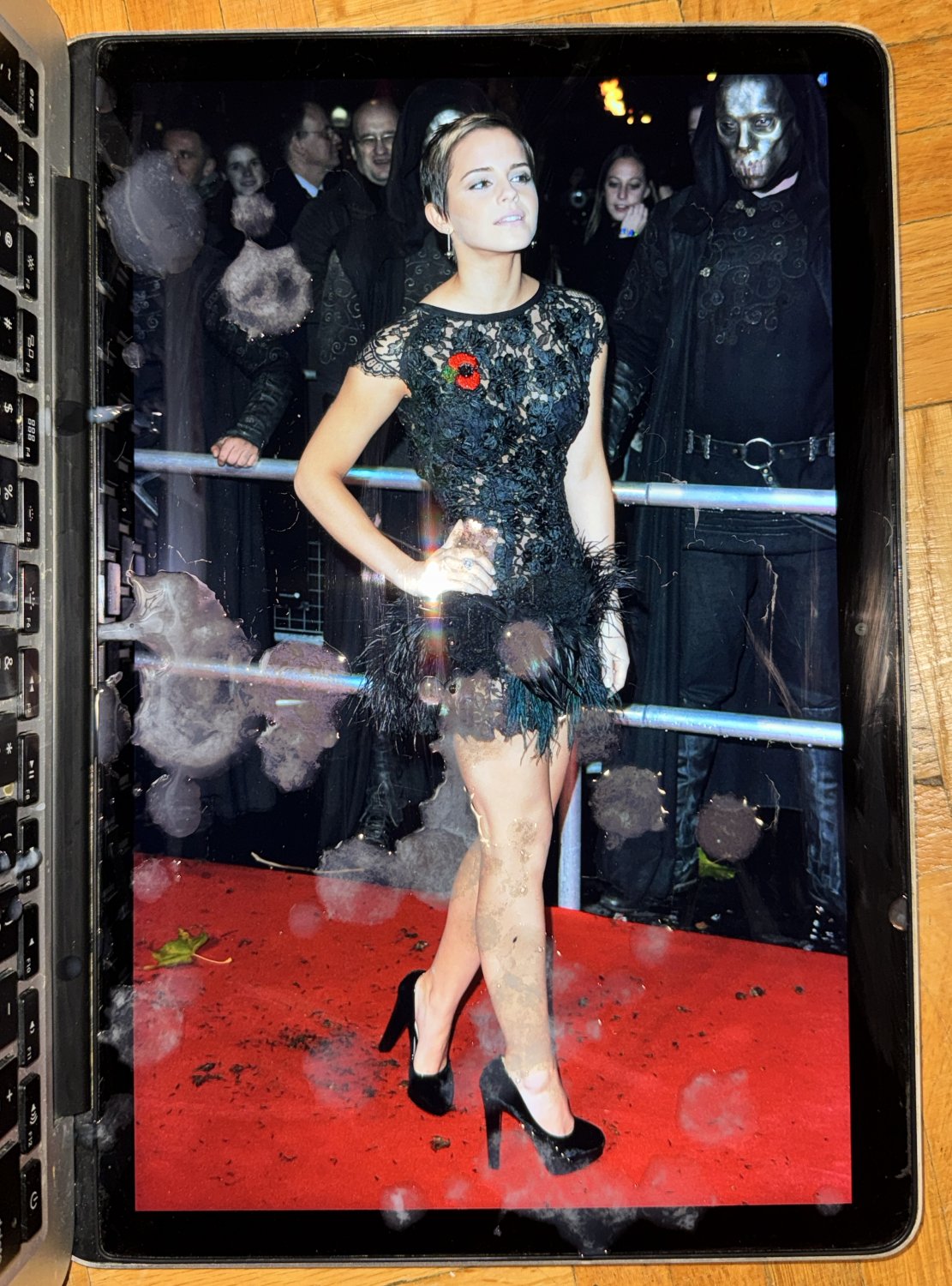 nuvxDnu9 Emma Watson Cum Tribute 058 04.jpg